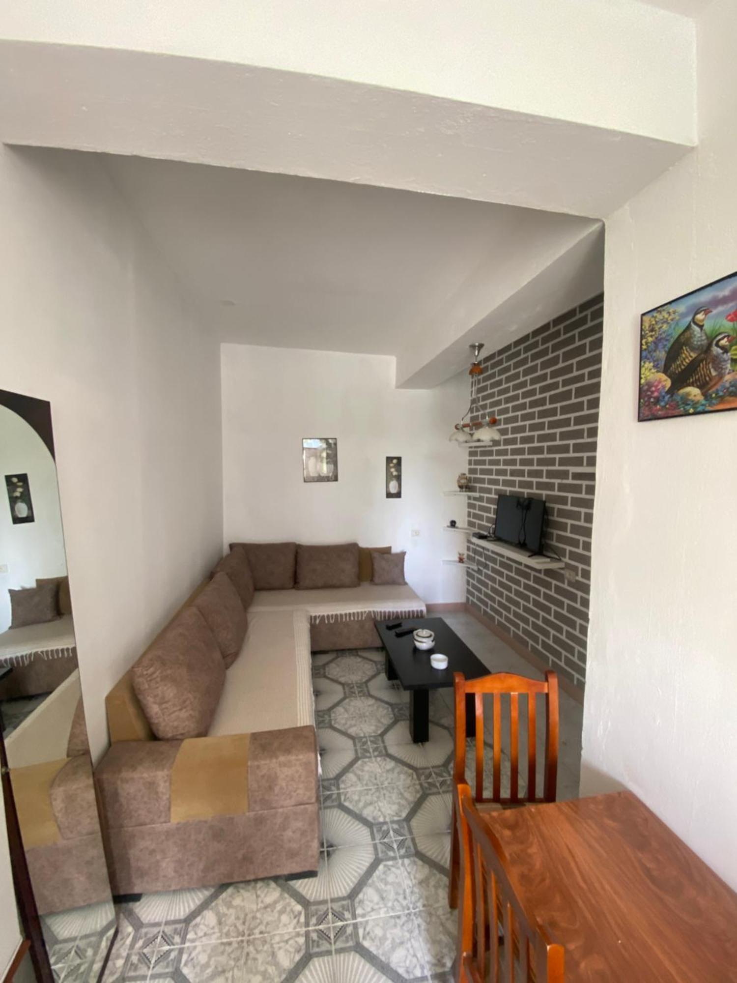 Lovely 2-Bedroom With Greenery View Δυρράχιο Εξωτερικό φωτογραφία