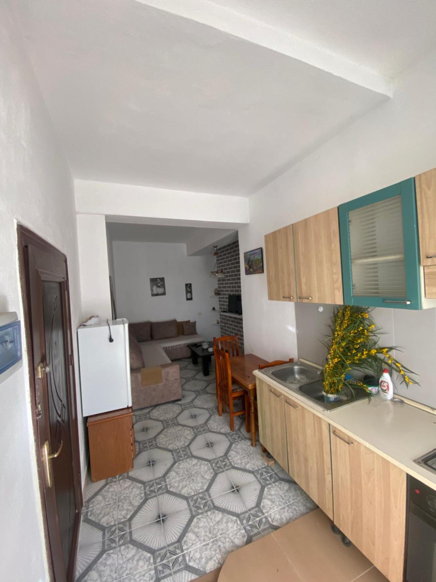 Lovely 2-Bedroom With Greenery View Δυρράχιο Εξωτερικό φωτογραφία